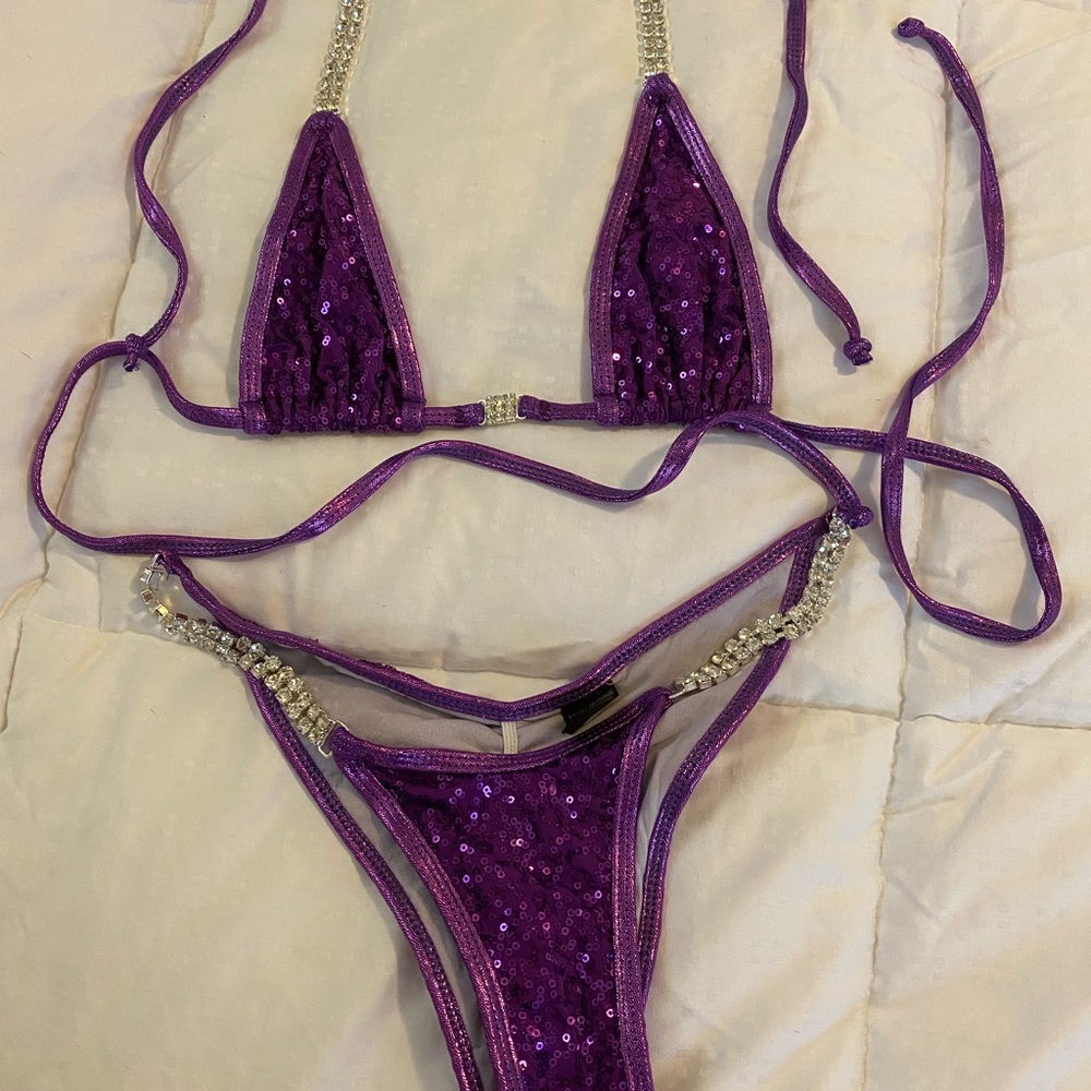 Competition Bikini - image 1